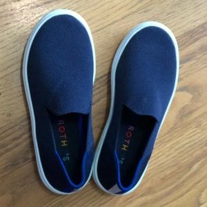 Kids Rothys navy sneaker size 13